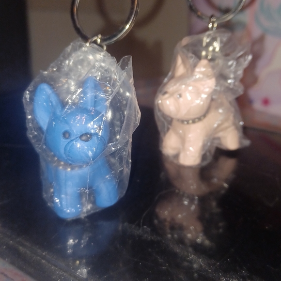 BULLDOG KEYCHAIN - Picture 1 of 4